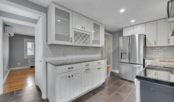 110 Herald Ave, Bridgeport, CT 06606