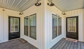 1262 Penny Morris Rd, Baxley, GA 31513