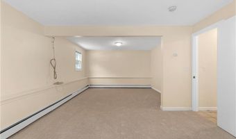 94 Ridgewood Rd, Middletown, RI 02842