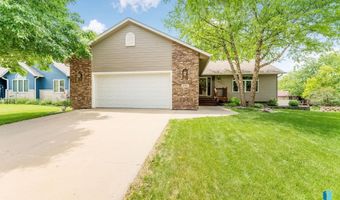 505 N Oak Ridge Rd, Brandon, SD 57005