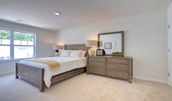 111 Eleanor Cove Rd, Arden, NC 28704