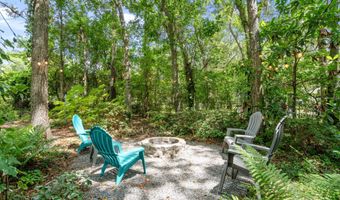663 Sams Point Rd, Beaufort, SC 29907