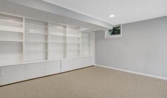 2911 EDGEHILL Dr, Alexandria, VA 22302