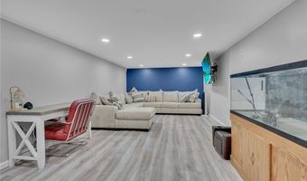 22 Franklin Dr, Angola, NY 14006