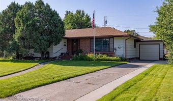 508 E Circle Dr E, Cody, WY 82414