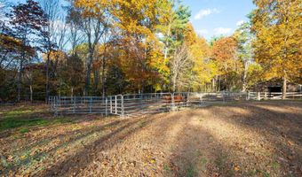 27 Arabian Way, Chester, NH 03036