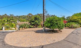 9865 Edgelake Dr, La Mesa, CA 91941