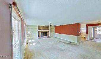 512 Raymond Dr, Arapahoe, NC 28510