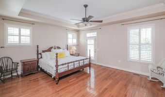 117 HARVESTER Dr, Lake Frederick, VA 22630