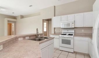 6813 REGENTS VILLAGE Way, Apollo Beach, FL 33572