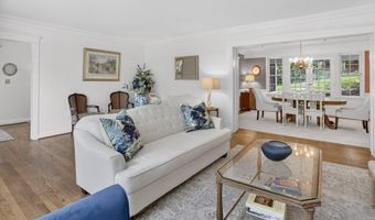 5973 SEARL Ter, Bethesda, MD 20816