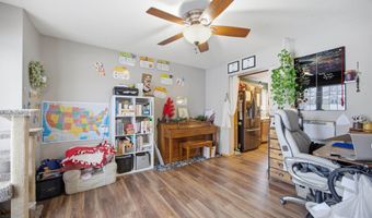 208 13th St SW, Altoona, IA 50009