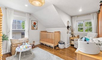 1052 Parkside Dr, Alliance, OH 44601