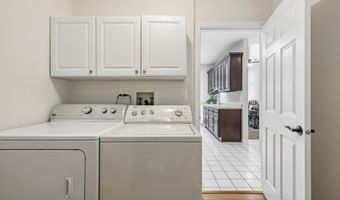 1410 Grandview Ct 1410, Algonquin, IL 60102