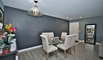 1111 E Algonquin Rd 1, Arlington Heights, IL 60005