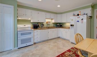 123 Pine Glen Dr, East Greenwich, RI 02818