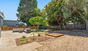 806 Clubhouse Dr, Aptos, CA 95003
