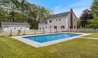 12 Summit Ter, Falmouth, ME 04105