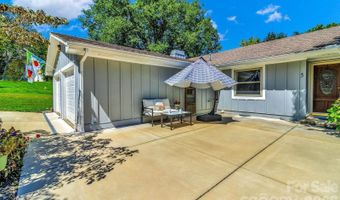 5 Fairway Dr, Arden, NC 28704