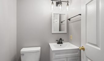 2412 Colonial Dr, Athens, TN 37303
