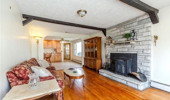 200 Princess Ave, Cranston, RI 02920