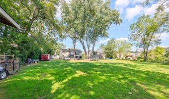 75 Oak St, Amityville, NY 11701