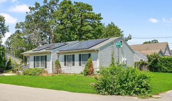 60 Walnut St, Beachwood, NJ 08722