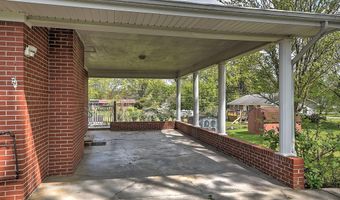 879 NE Wayne Ave, Abingdon, VA 24210