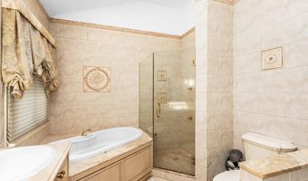 83 The Dell, Albertson, NY 11507