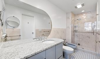 11 Searingtown Rd, Albertson, NY 11507