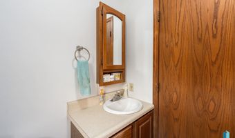 25876 481st Ave, Brandon, SD 57005