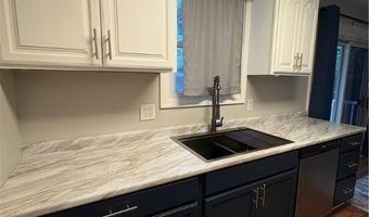 110 Habant Dr, Amherst, OH 44001