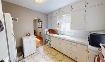 917 Valley Ave, Albert Lea, MN 56007