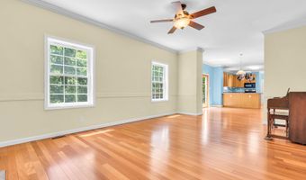 563 Vanderbilt Ave, Bayville, NJ 08721