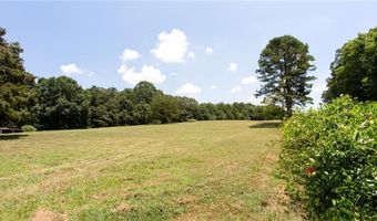 2345 Seagraves Mill Rd, Hull, GA 30646