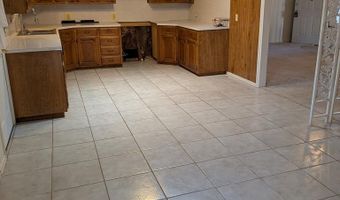 910 NE 4th Pl, Andrews, TX 79714