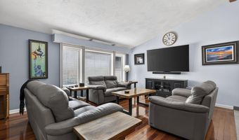 49 Birkdale Rd, Bedford, NH 03110
