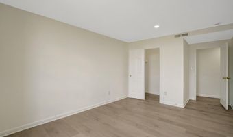4600 DUKE St 1501, Alexandria, VA 22304