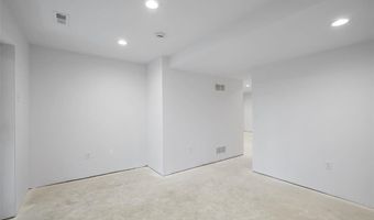 126 Asilomar Ct, Ballwin, MO 63021