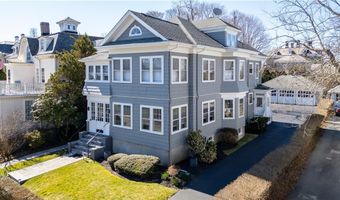 75 Ayrault St 1, Newport, RI 02840