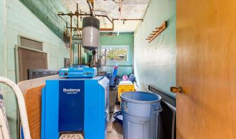 53 Hampton Ave, Auburn, ME 04210