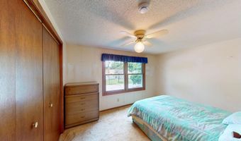 904 Clausen Ave, Albert Lea, MN 56007