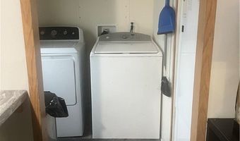 1414 Chestnut St St, Alden, NY 14004