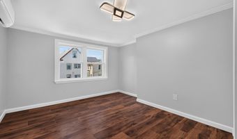 46 E 44TH St, Bayonne, NJ 07002