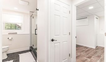 42 Seminole Trl, Cranston, RI 02921