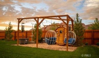 425 Pioneer St, Colorado City, AZ 86021