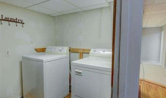 639 Lakeshore Dr, Berkeley Lake, GA 30096