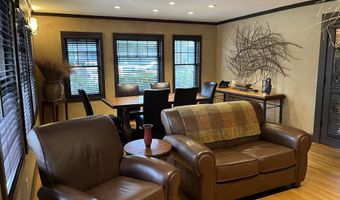 725 NW Broadway St, Bend, OR 97703