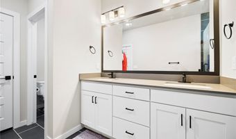 5300 SW Tea Olive Ln, Bentonville, AR 72713