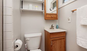 2304 Northwestern Ave, Ames, IA 50010
